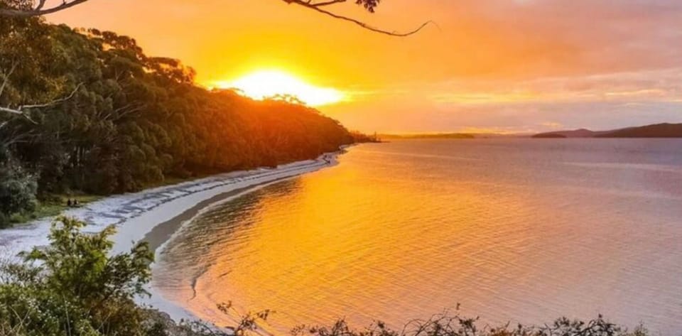 Sandy Point Escape | Walk to Beach 