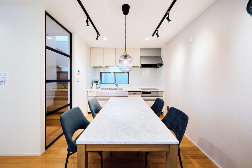 Basic Apartment | In-room dining