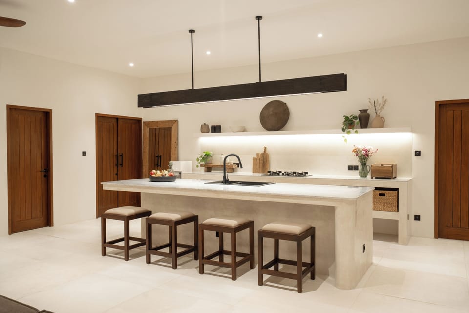 Deluxe Villa, 6 Bedrooms, Balcony, Pool View | Private kitchen | Fridge, stovetop, coffee/tea maker, blender