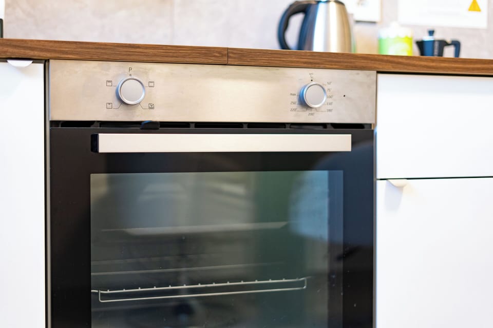 Mini-fridge, espresso maker, coffee/tea maker, electric kettle