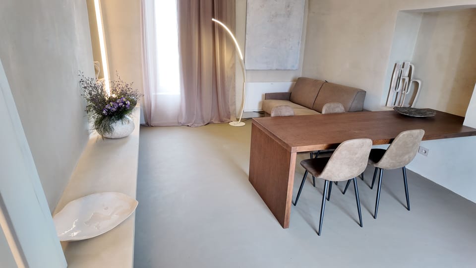 Luxury Suite | In-room safe, desk, free WiFi