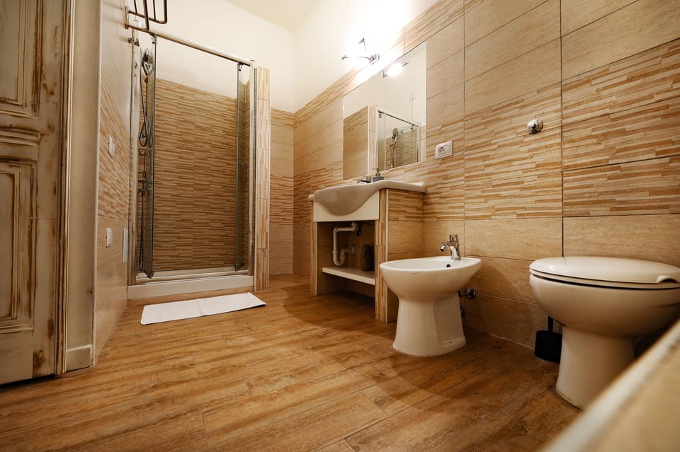 Double or Twin Room | Bathroom | Designer toiletries, hair dryer, bidet, towels