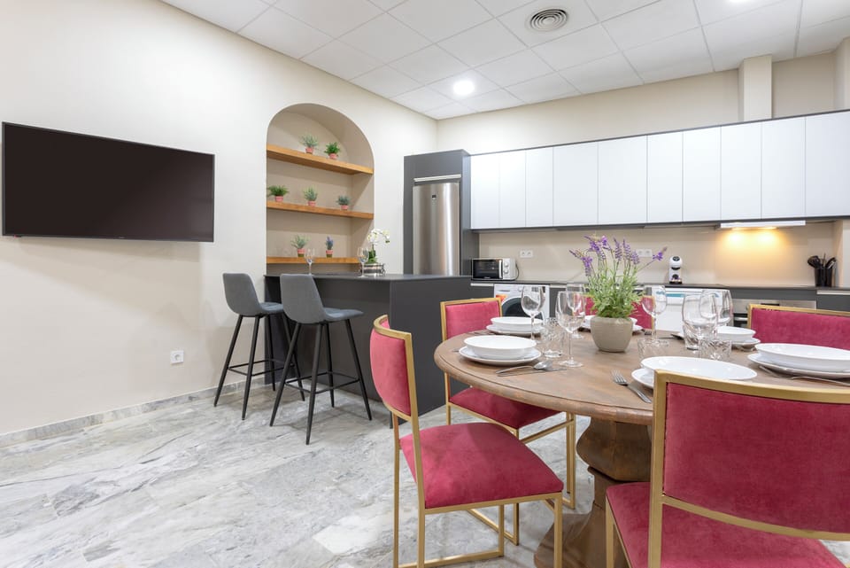 Apartment (3 Bedrooms) | In-room dining