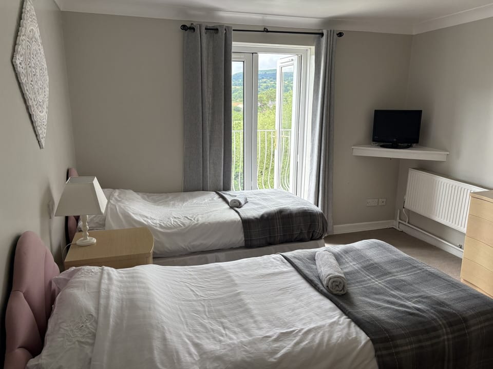 Standard Twin Room, Ensuite, River View | Free WiFi