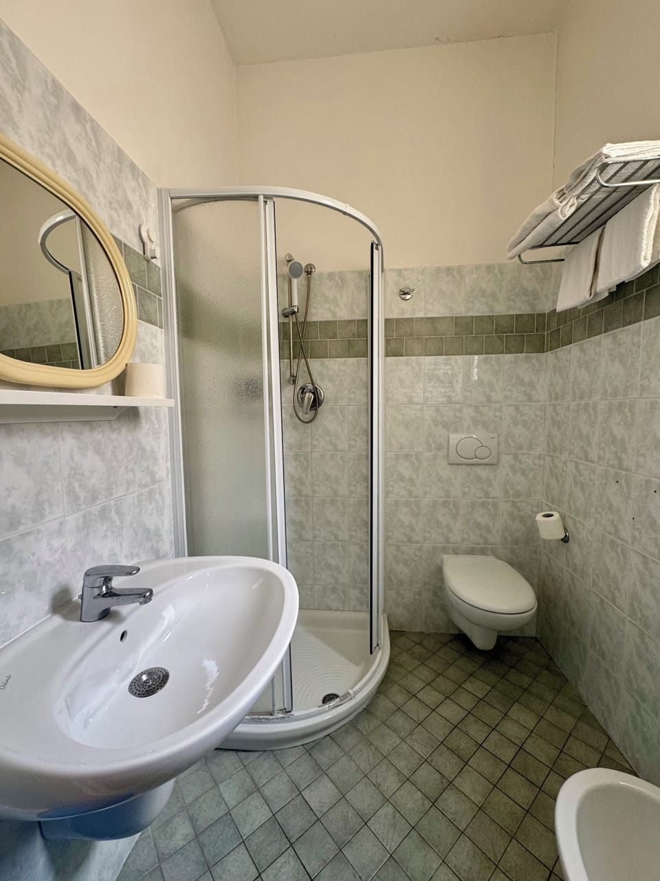 Twin Room, Beach View | Bathroom | Shower, hair dryer, towels, soap