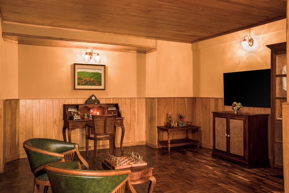 Premium Room | In-room safe, blackout drapes, soundproofing, iron/ironing board
