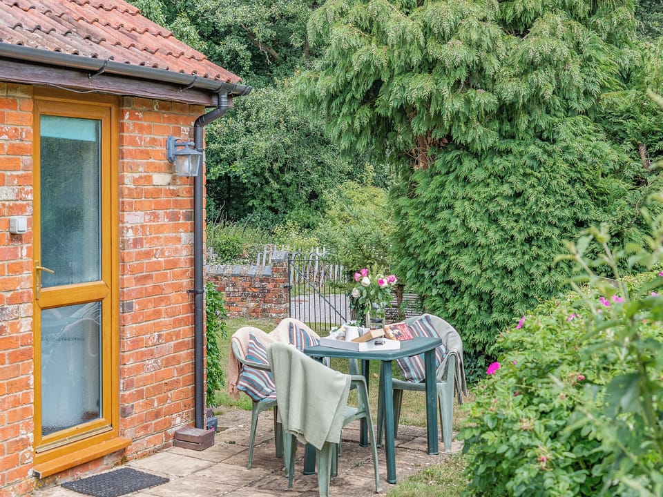 Sitting-out-area | Lodge - The Victorian Barn, Blandford Forum