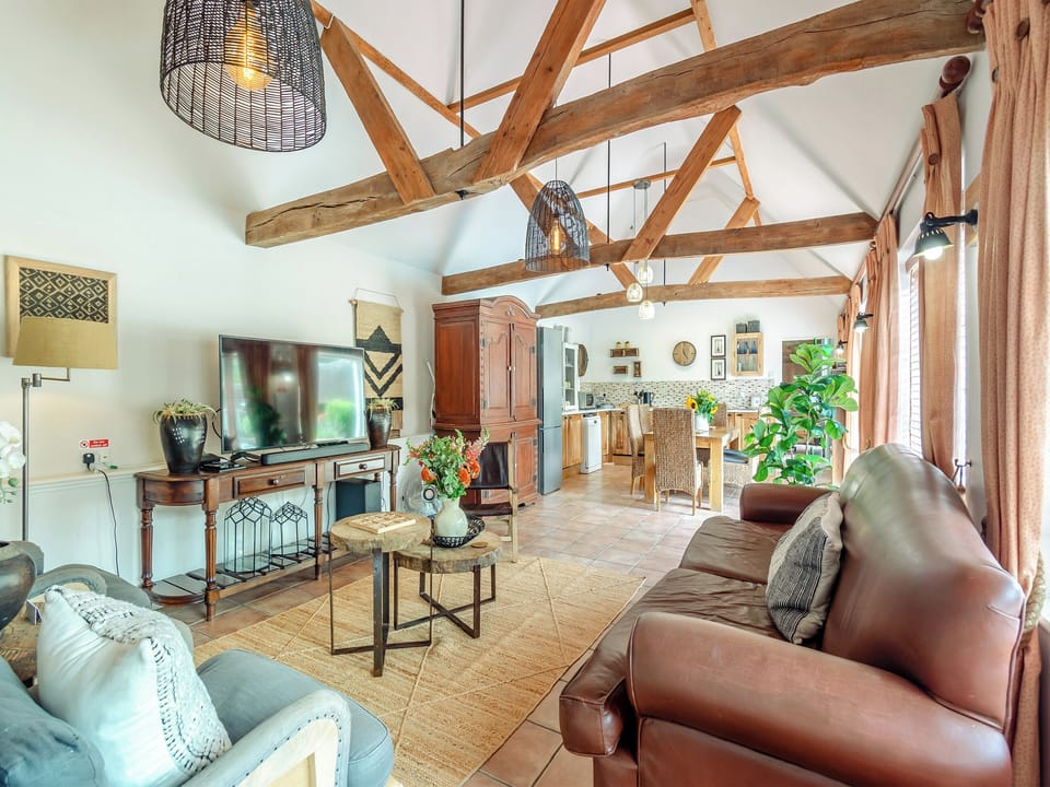 Open plan living space | The Cottage - Whitmoor Farm, Woking, near Guildford