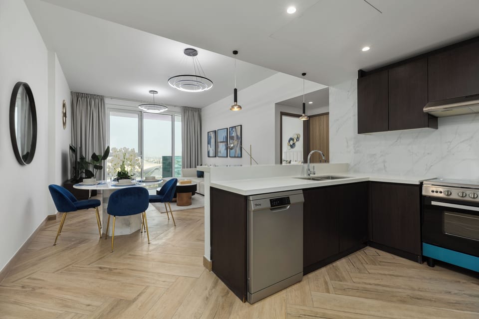 Deluxe Apartment, Non Smoking | Private kitchen | Coffee/tea maker, electric kettle