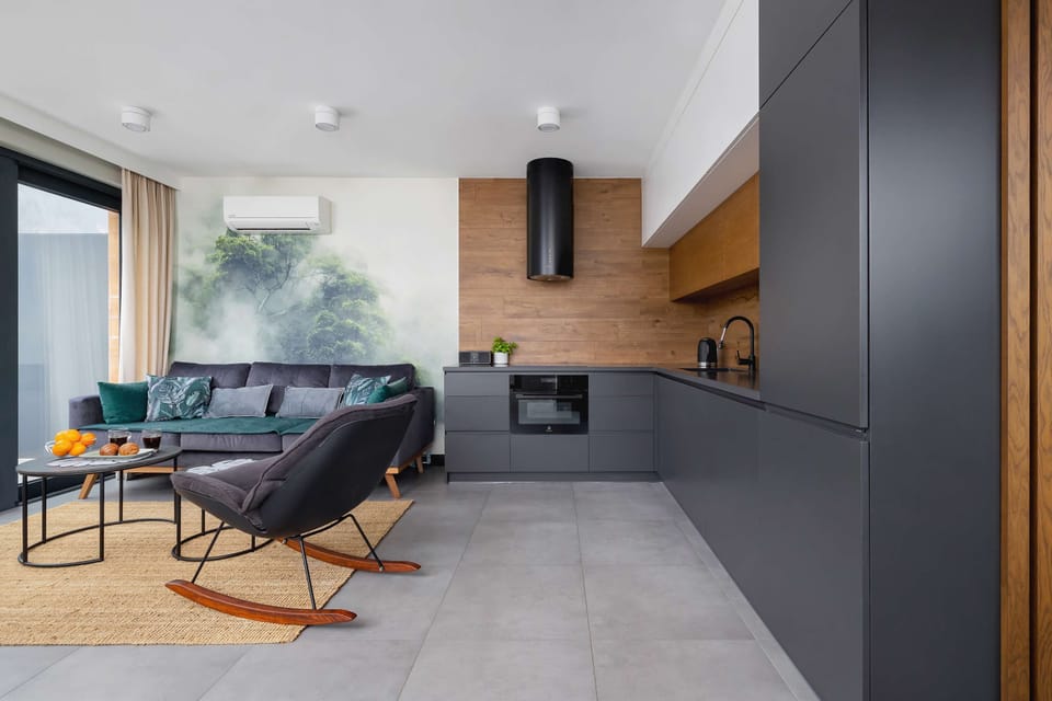 Modern, fully equipped kitchenette. 