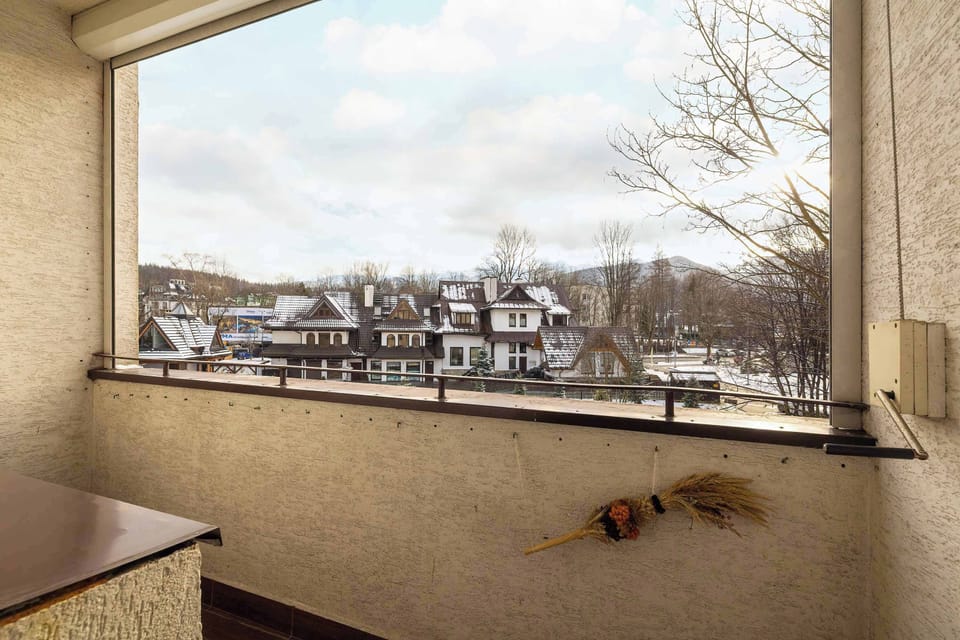 View from the apartment of the surrounding area. 