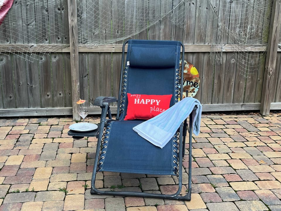 Patio Lounge