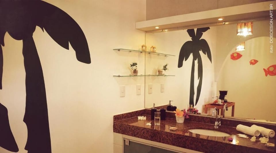 Comfort Suite, Pool View | Bathroom | Shower, towels, soap, toilet paper