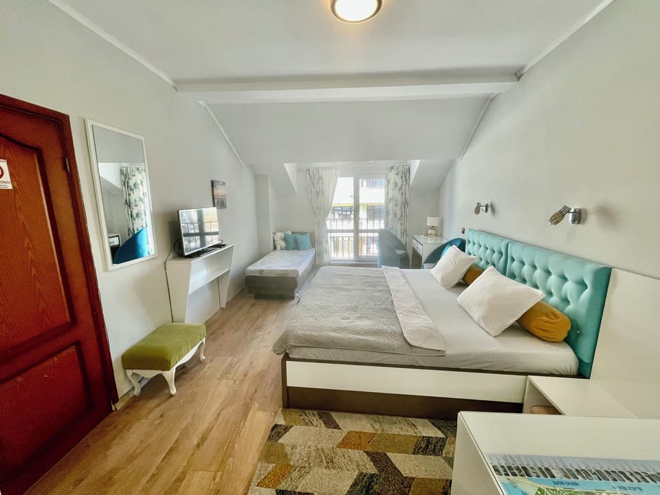 General setting of the entire room.