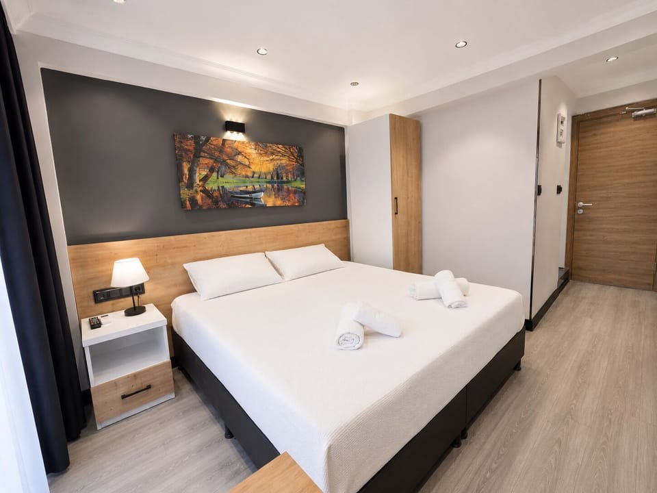 2 Kisilik Oda(Balkon+ Sokak Manzarali) Blok 2 | WiFi (free)