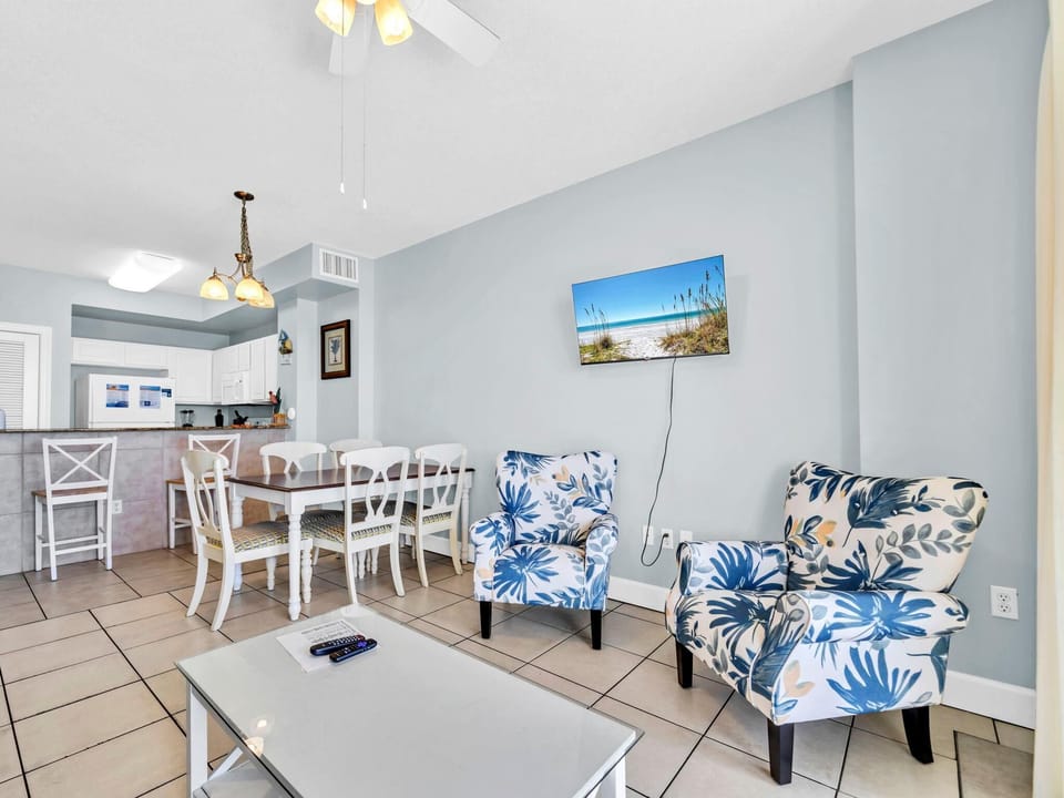 Condo, Multiple Beds (Sunrise Beach 1707) | Interior