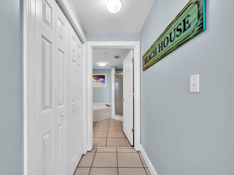 Condo, Multiple Beds (Sunrise Beach 1707) | Interior