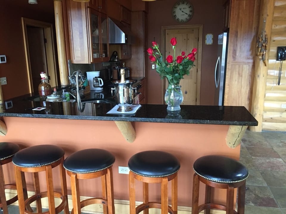Bar seats 5