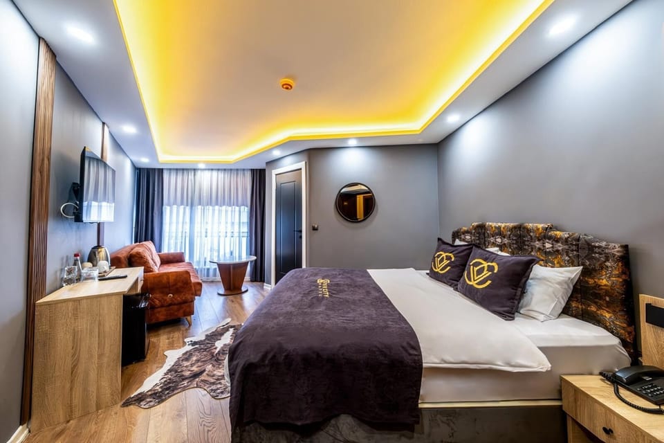 Family Twin Room, Multiple Beds, Air conditioning, City View | Egyptian cotton sheets, premium bedding, memory foam beds, minibar