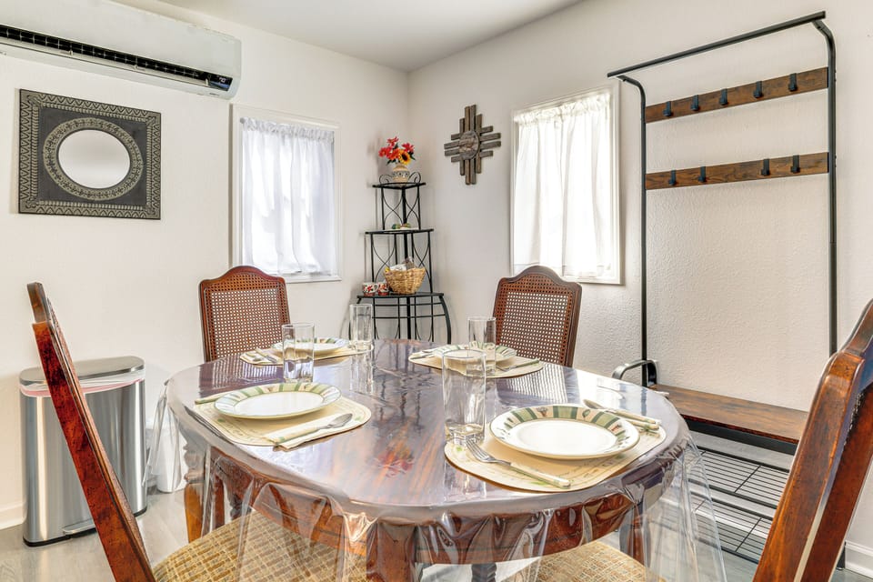 Dining Area | Single-Story Home