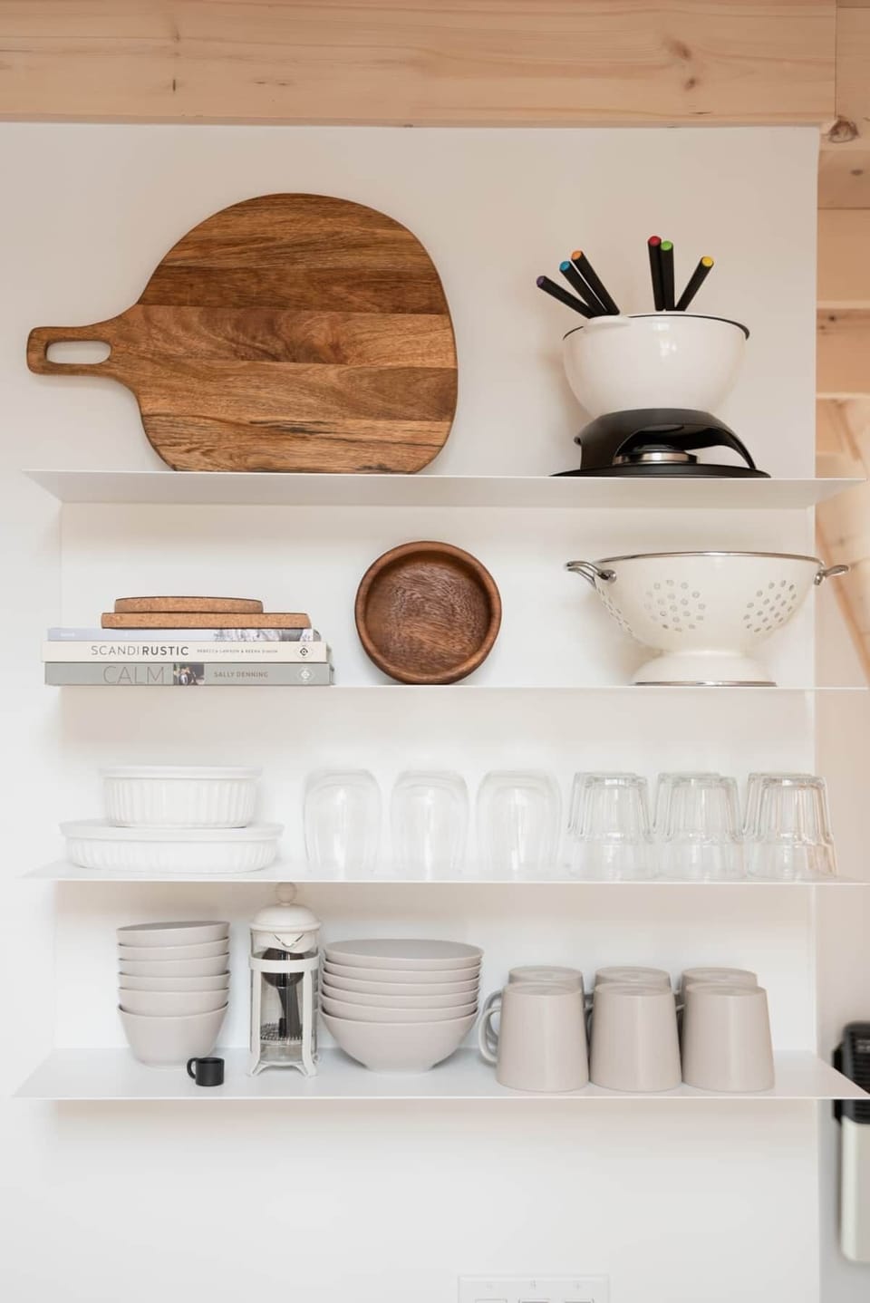 Prunella No. 4 kitchen shelf