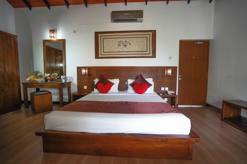 Deluxe Double Room, Pool View | Egyptian cotton sheets, premium bedding, memory foam beds, minibar
