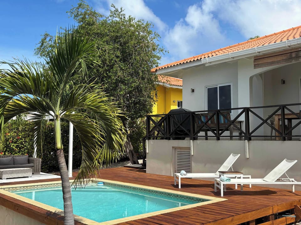 Private pool