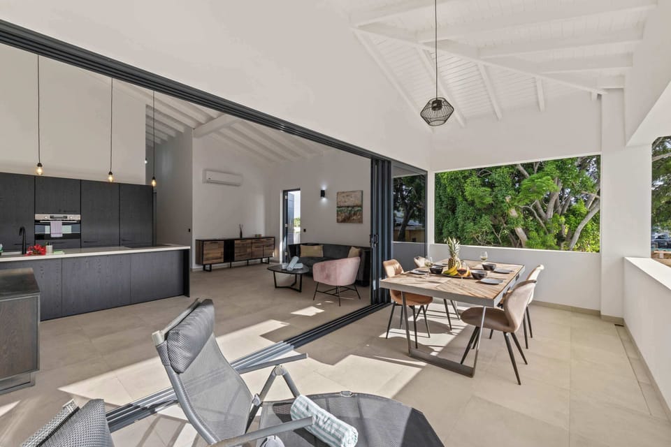 Balcony & Dining area