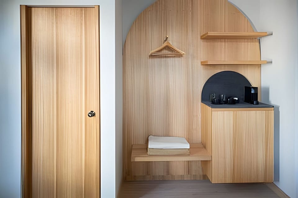 Suite | Interior
