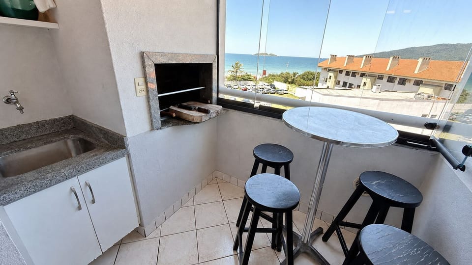 Family Apartment | Dining
