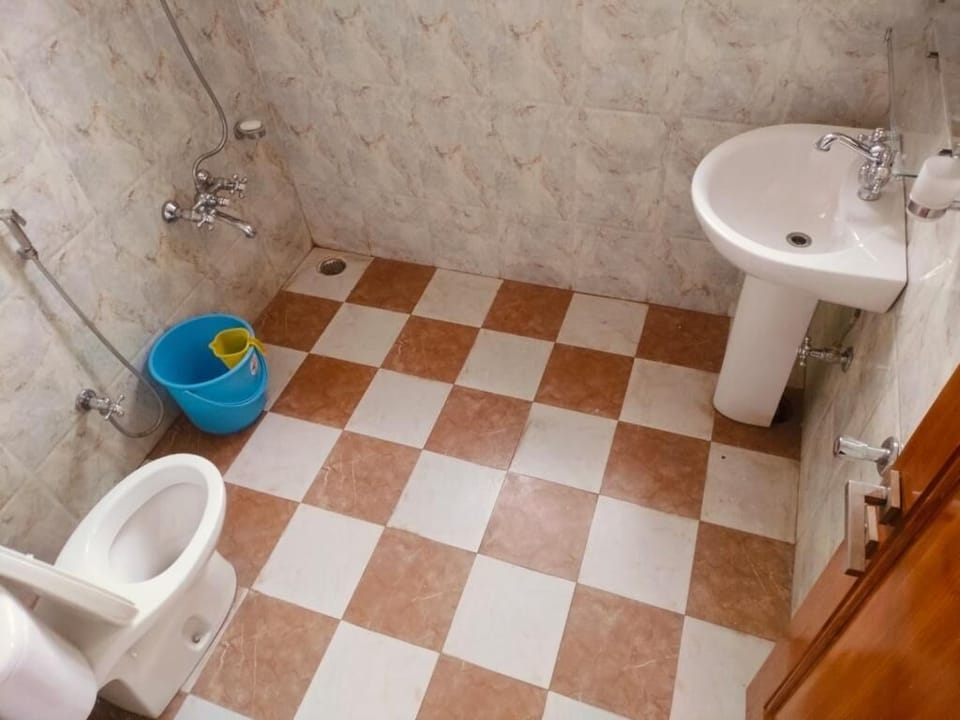 Free toiletries, slippers, soap, toilet paper
