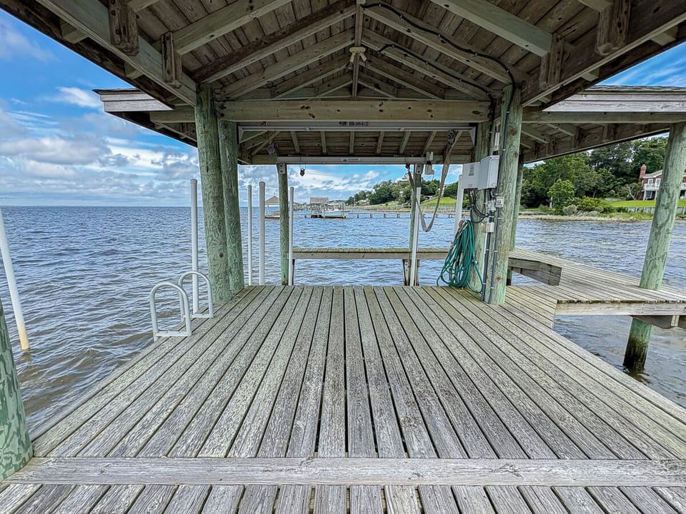 Private Soundfront Dock 2025