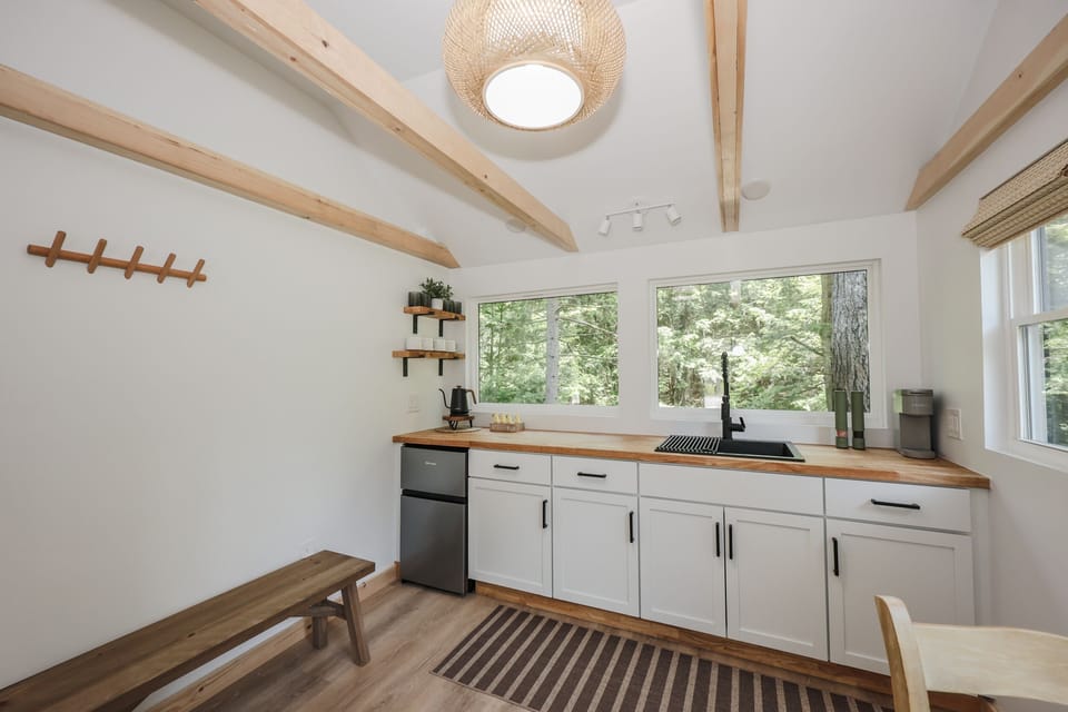 Kitchenette (2)