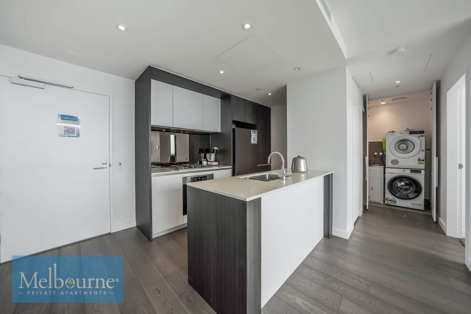 Two Bedroom Two Bathroom Apartments with Stadium & Harbour Views | Blackout drapes, iron/ironing board, cribs/infant beds, free WiFi