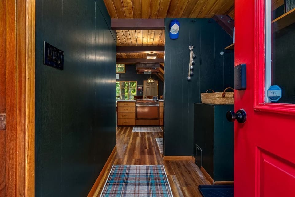 Entry way