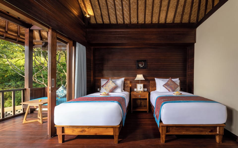 Seaside Wooden Lodge Twin Free Harbor Transport | Free WiFi, bed sheets
