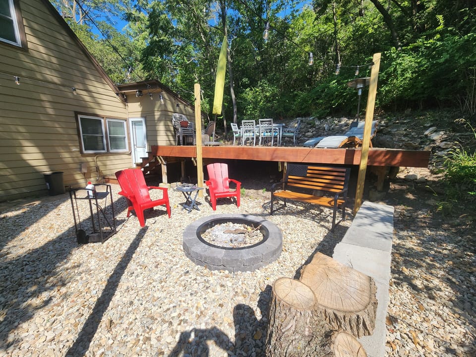 Fire Pit - Wood included