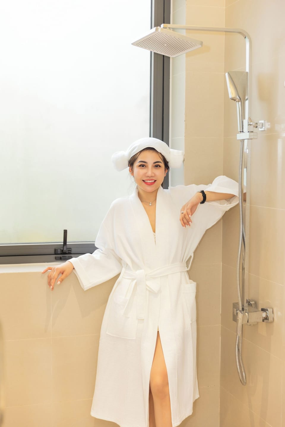 Deluxe Suite, City View | Bathroom | Slippers, bidet