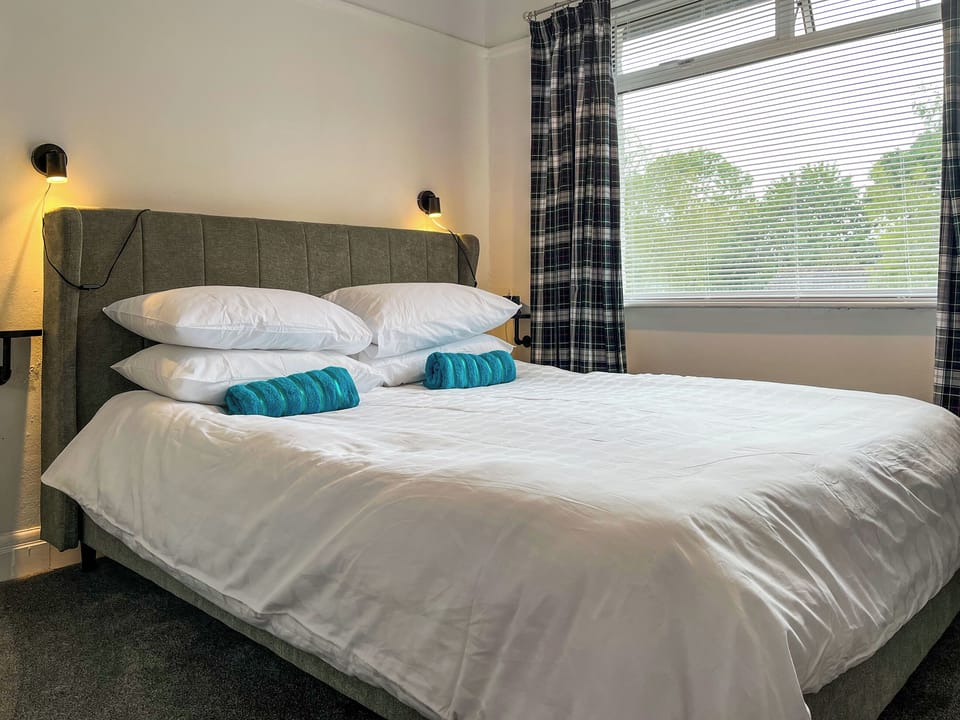 Double bedroom | Blue Cherry Cottage, Penrith