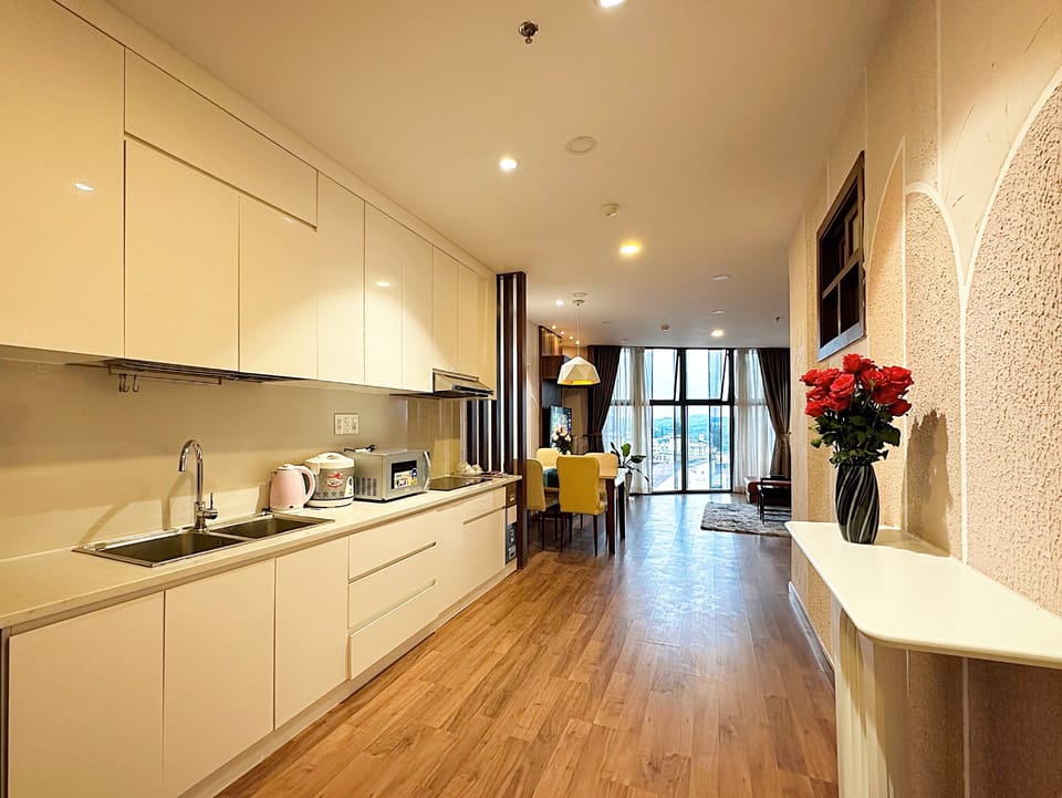Luxury Apartment, 2 Bedrooms, City View | Private kitchen | Mini-fridge, stovetop, cookware/dishes/utensils