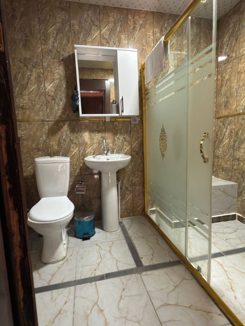 Standard Triple Room, Garden View | Bathroom | Shower, hair dryer, bathrobes, slippers