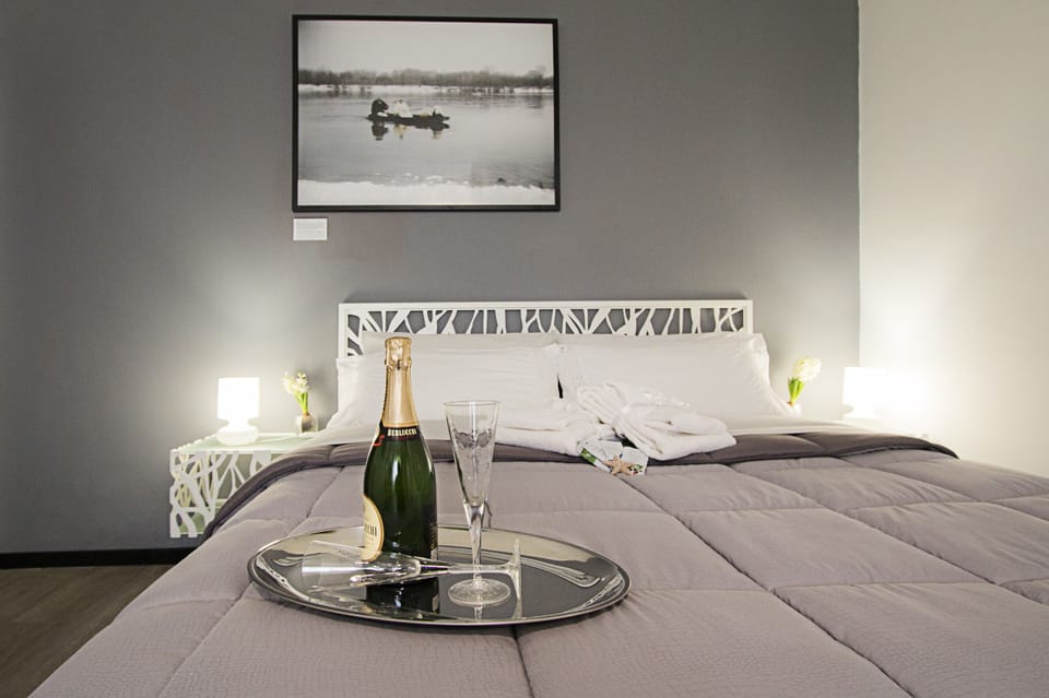Design Double or Twin Room, City View | Frette Italian sheets, premium bedding, down comforters, minibar