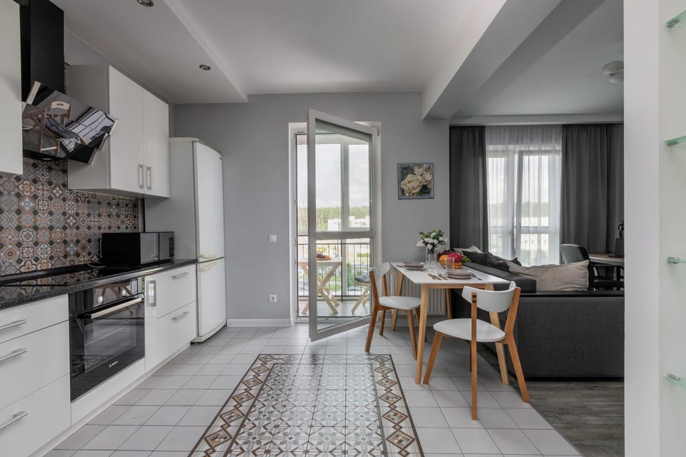 Classic Apartment, City View | Private kitchen | Full-size fridge, microwave, oven, stovetop