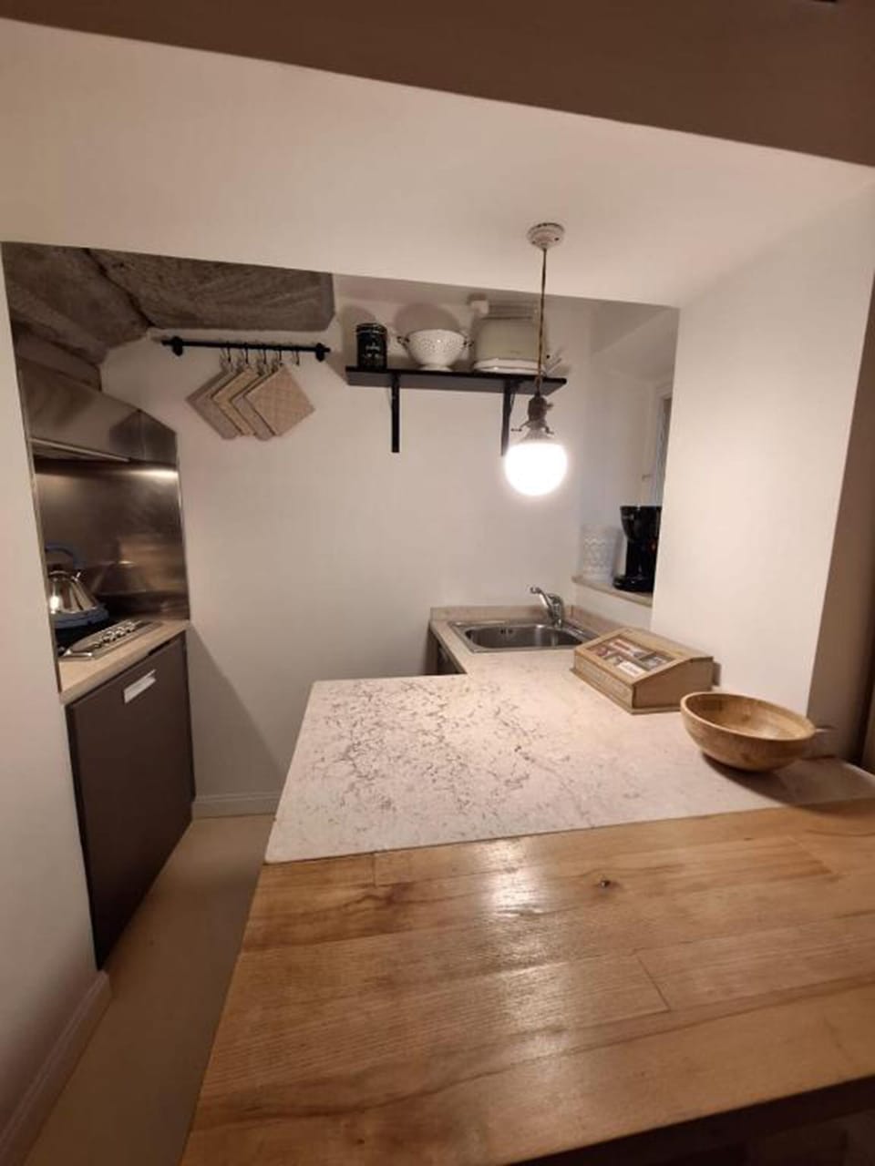 Apartment | Private kitchen | Electric kettle, toaster