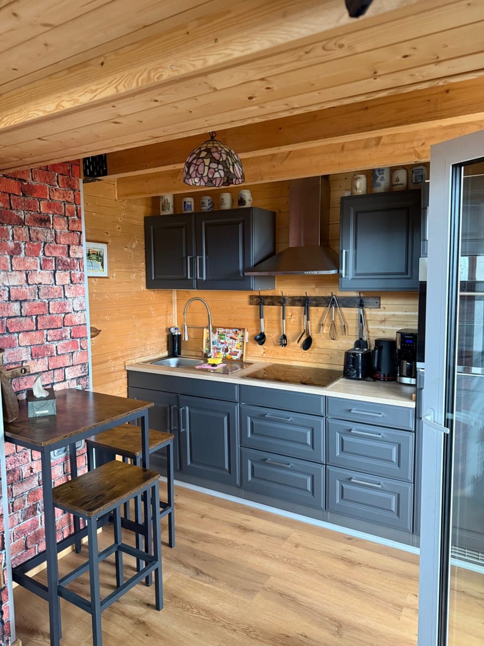House | Private kitchen | Cookware/dishes/utensils