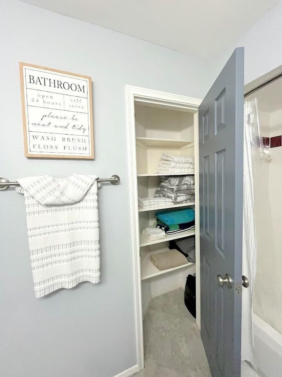 Towels are freshly stocked for every guest’s comfort and stress-free convenience.