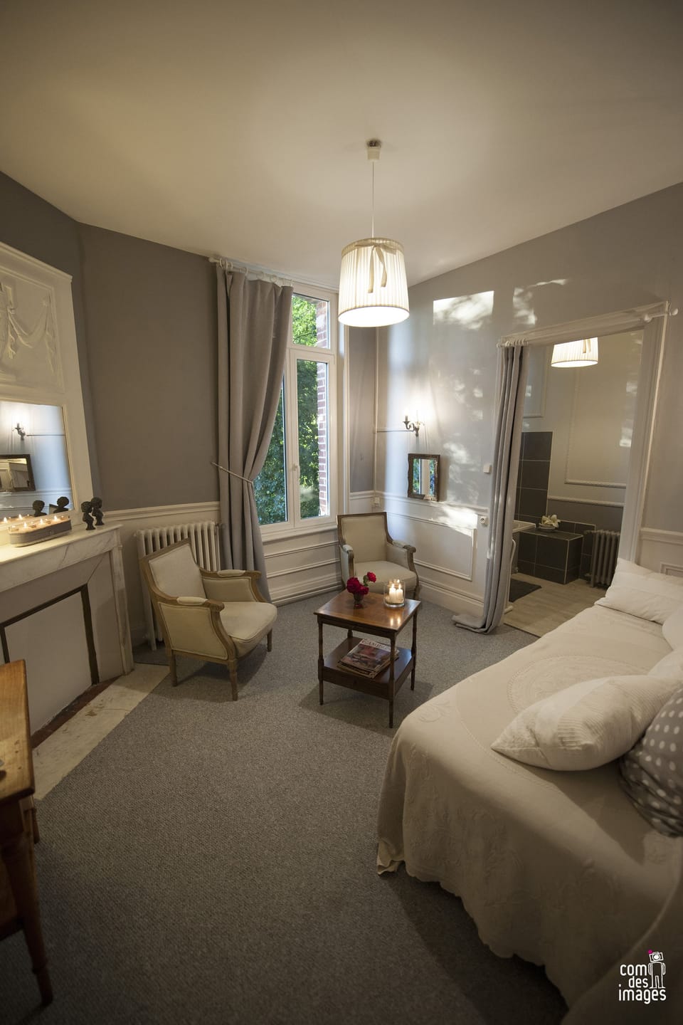 Suite (Médicis) | Iron/ironing board, free WiFi, bed sheets