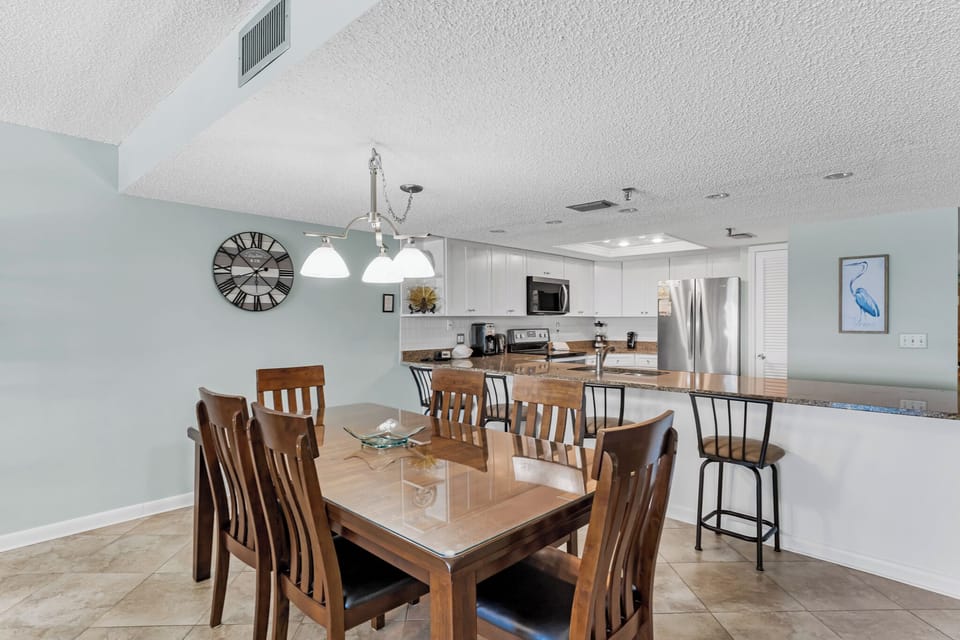 JC Resorts Sand Dollar 309 Dining Room Indian Shores-1(2048 Pixels)13