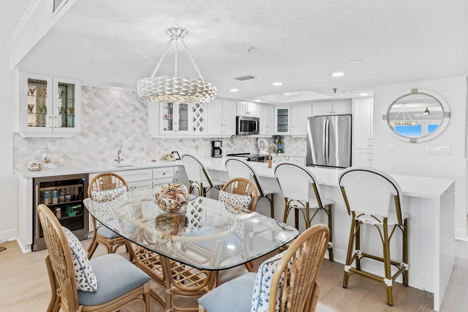 JC Resorts Sand Dollar 406 Dining Room Indian Shores-1(2048 Pixels)12