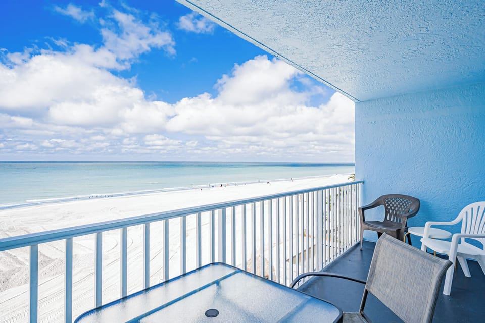 JC Resorts Sand Dollar 409 Balcony Indian Shores-5(2048 Pixels)5